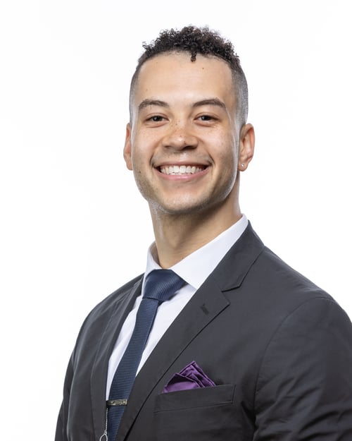 KayinKelly_Headshot KayinKelly_Headshot